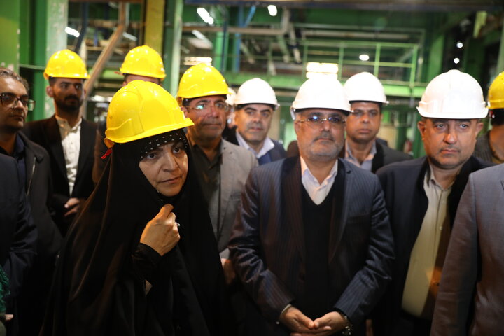 بازدید اعضای کمیسیون اجتماعی مجلس از کشت و صنعت نیشکر فارابی خوزستان