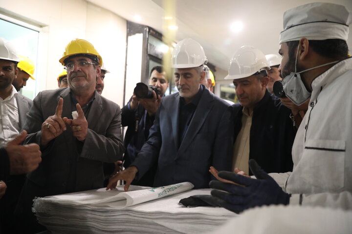 بازدید اعضای کمیسیون اجتماعی مجلس از کشت و صنعت نیشکر فارابی خوزستان