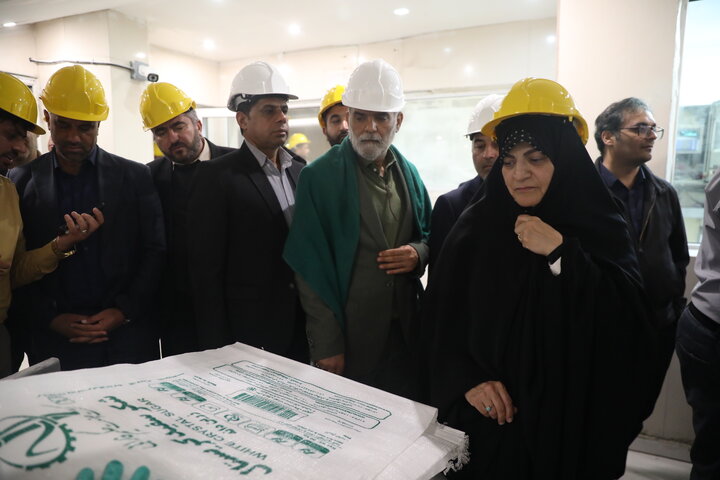بازدید اعضای کمیسیون اجتماعی مجلس از کشت و صنعت نیشکر فارابی خوزستان