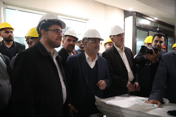 بازدید اعضای کمیسیون اجتماعی مجلس از کشت و صنعت نیشکر فارابی خوزستان