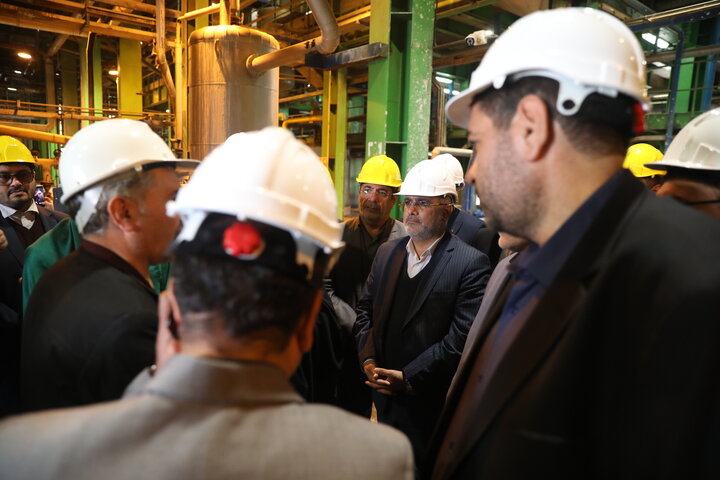 بازدید اعضای کمیسیون اجتماعی مجلس از کشت و صنعت نیشکر فارابی خوزستان