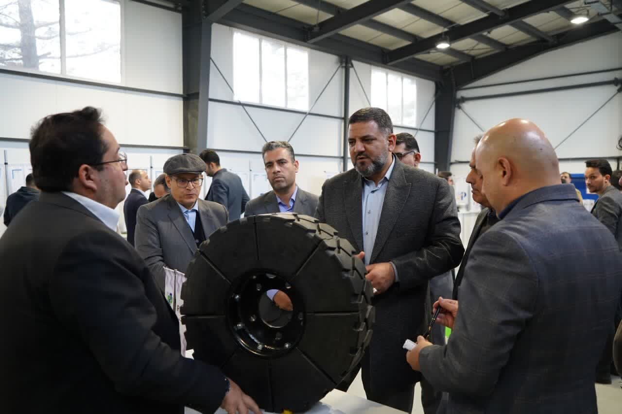 مسائل آزادراه مشهد به چناران به زودی حل می‌شود/ پیگیری مشکلات کارگران مخابرات روستایی و کسبه پاساژ قائم مشهد در دستور کار است