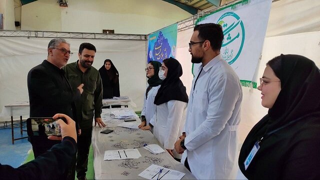 دیدار سنگدوینی با پدران سرداران شهید به مناسبت روز پدر/&nbsp;حضور در جشن ولادت امام علی(ع) در زورخانه دلیران کهن