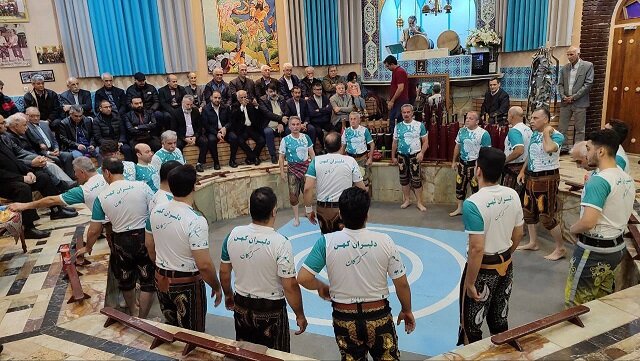 دیدار سنگدوینی با پدران سرداران شهید به مناسبت روز پدر/&nbsp;حضور در جشن ولادت امام علی(ع) در زورخانه دلیران کهن