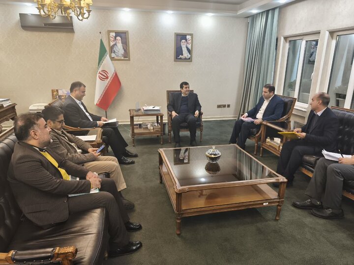 دیدار و گفت و گو با وزیر ورزش/ توسعه و تقویت زیرساخت‌های ورزشی صومعه‌سرا محور نشست