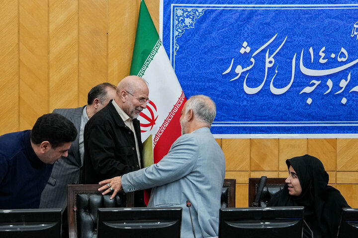 جلسه کمیسیون تلفیق لایحه بودجه ۱۴۰۵ با حضور دکتر قالیباف