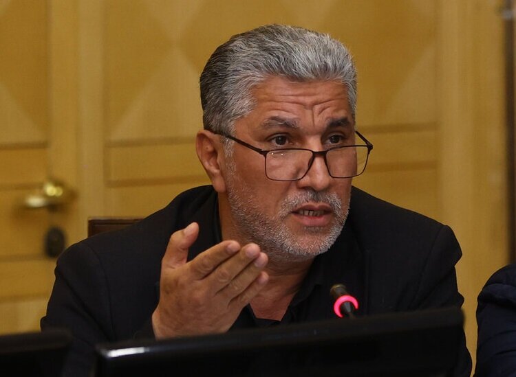 وزارت کار شرایط را برای ثبت نام افراد جامانده از کالابرگ فراهم کند/وضعیت بازار تنظیم شود