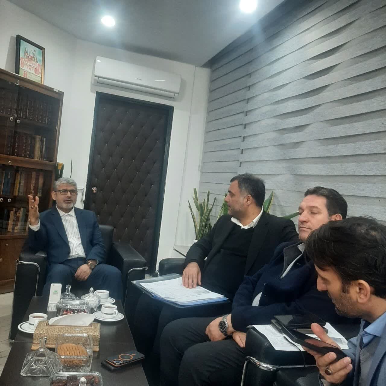 دیدار و گفت و گو با معاونین وزیر آموزش و پرورش/ پیگیری حل مشکلات آموزشی صومعه سرا