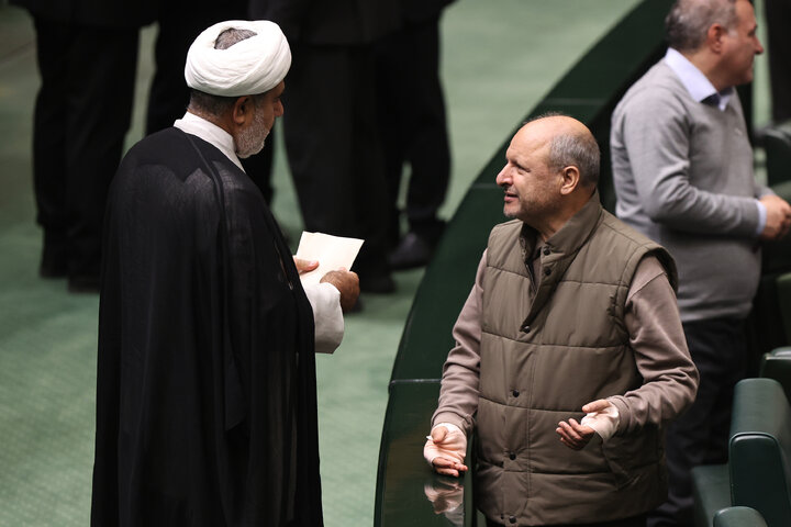 نشست علنی دوشنبه 15 دی ماه مجلس شورای اسلامی