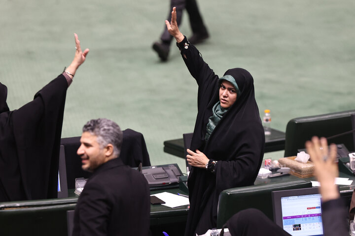 نشست علنی دوشنبه 15 دی ماه مجلس شورای اسلامی