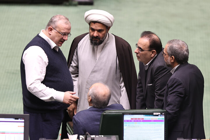 نشست علنی دوشنبه 15 دی ماه مجلس شورای اسلامی