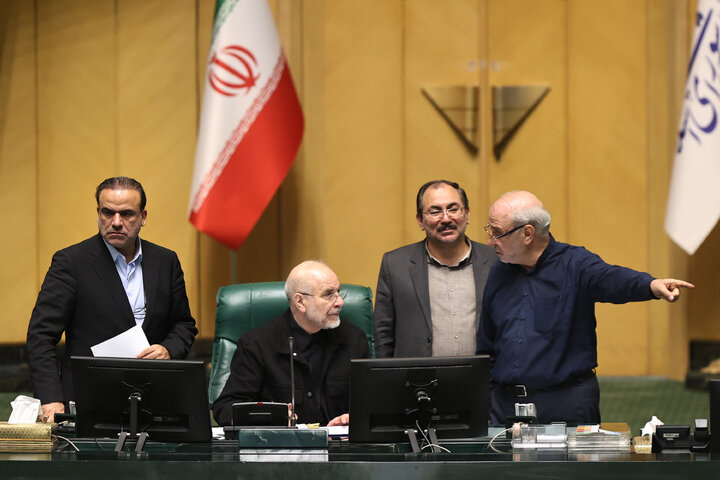 نشست علنی دوشنبه 15 دی ماه مجلس شورای اسلامی