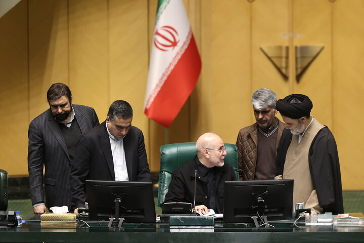 نشست علنی دوشنبه 15 دی ماه مجلس شورای اسلامی