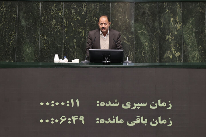 ناطقان میان دستور نشست دوشنبه 15 دی ماه مجلس