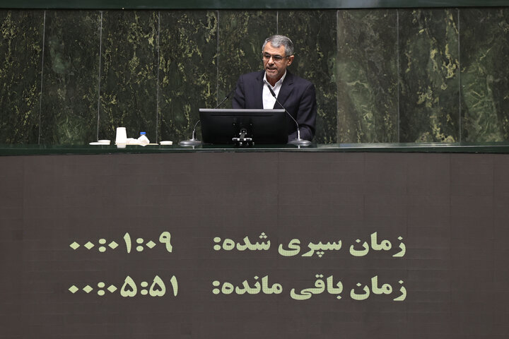 ناطقان میان دستور نشست دوشنبه 15 دی ماه مجلس