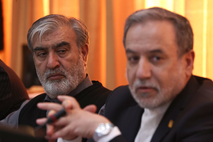 نشست 15 دی ماه  کمیسیون امنیت ملی با حضور وزیر خارجه