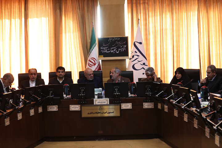 نشست 15 دی ماه کمیسیون آموزش