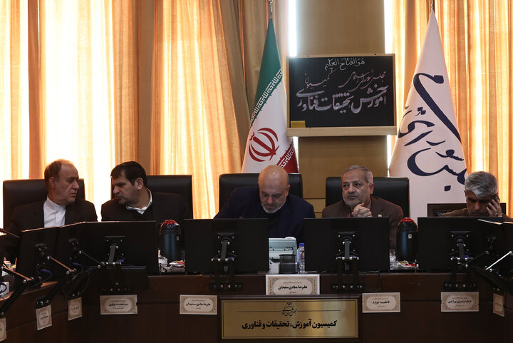 نشست 15 دی ماه کمیسیون آموزش