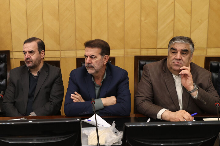 نشست هم اندیشی سیاست های ابلاغی مقام معظم رهبری در حوزه قضایی با حضور وزیر دادگستری و معاون اول قوه قضاییه