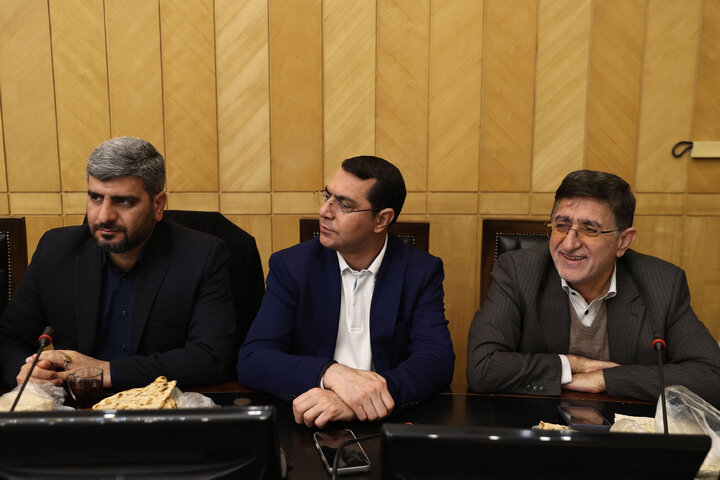 نشست هم اندیشی سیاست های ابلاغی مقام معظم رهبری در حوزه قضایی با حضور وزیر دادگستری و معاون اول قوه قضاییه