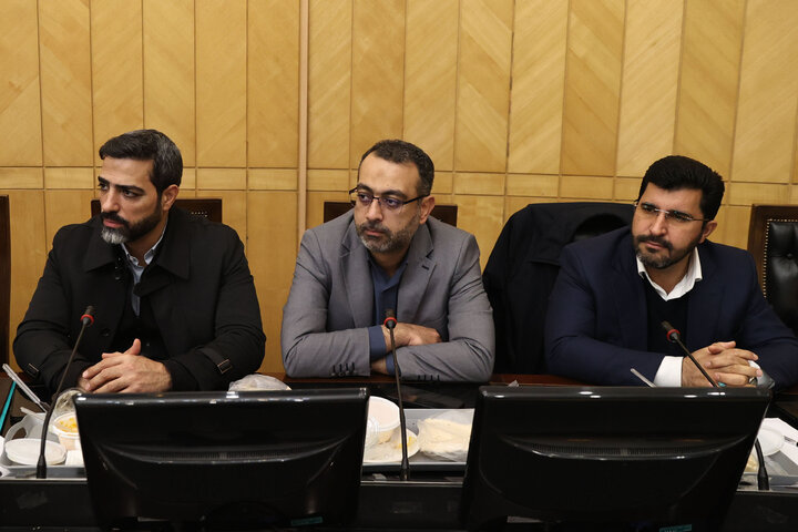 نشست هم اندیشی سیاست های ابلاغی مقام معظم رهبری در حوزه قضایی با حضور وزیر دادگستری و معاون اول قوه قضاییه