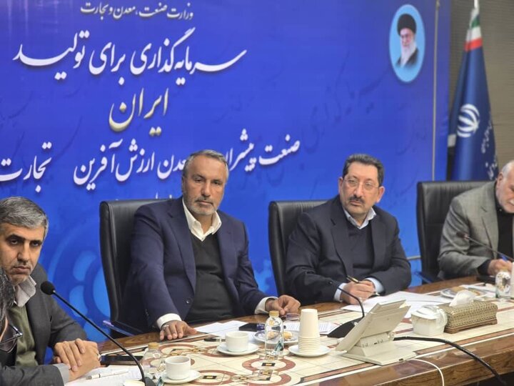 ثبات بازار و تأمین کالاهای اساسی نیازمند گفت‌وگوی صادقانه با مردم است