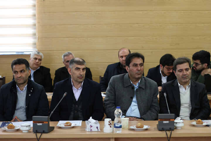 نشست جمع‌بندی و تصویب مصوبات سفر نظارتی نیکزاد به شهرستان گرمی