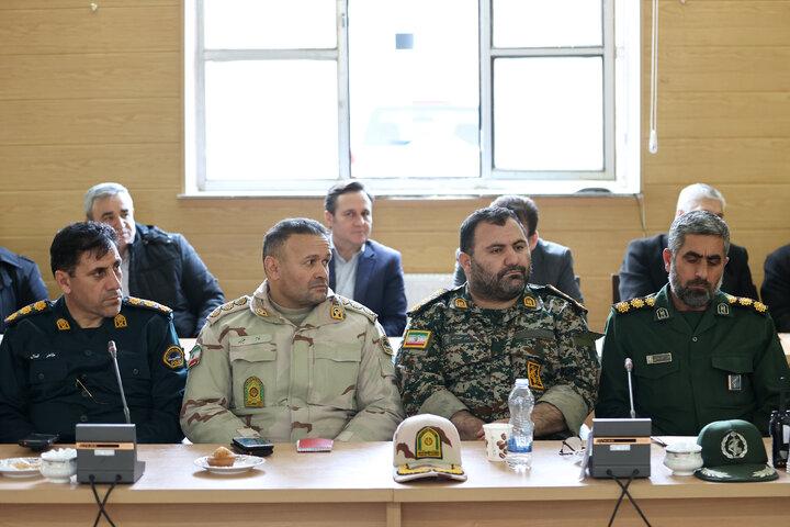 نشست جمع‌بندی و تصویب مصوبات سفر نظارتی نیکزاد به شهرستان گرمی