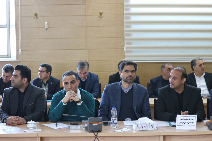 نشست جمع‌بندی و تصویب مصوبات سفر نظارتی نیکزاد به شهرستان گرمی