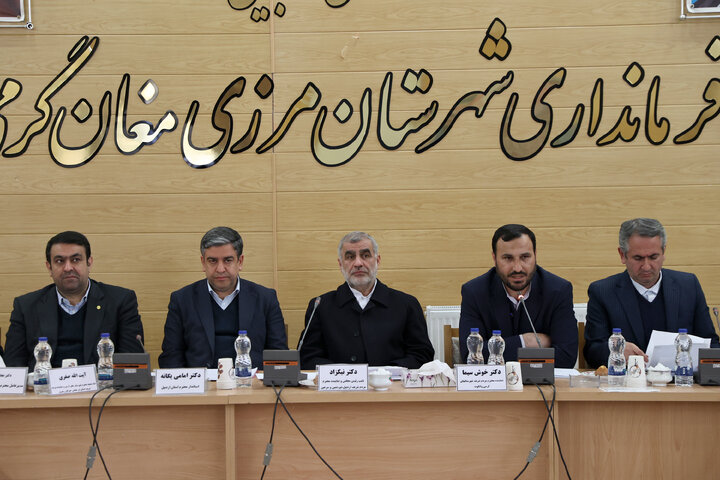 نشست جمع‌بندی و تصویب مصوبات سفر نظارتی نیکزاد به شهرستان گرمی