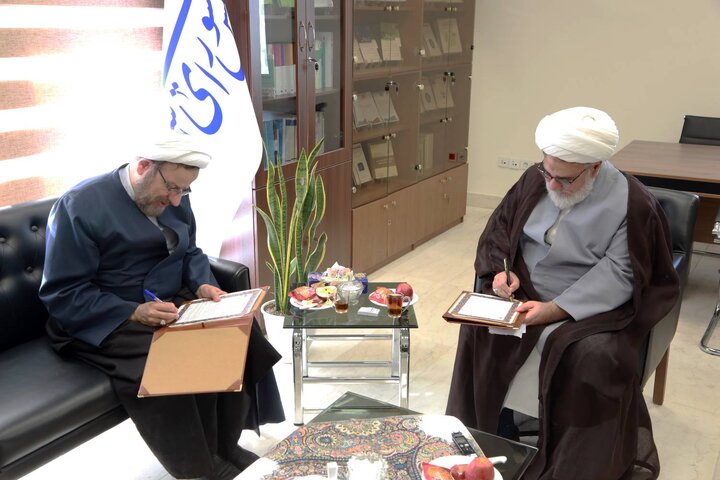 هم‌افزایی مجلس و حوزه علمیه قم برای تقویت مبانی اسلامی در قانون‌گذاری