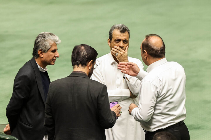 نشست علنی یکشنبه ۲۱ دی ماه مجلس شورای اسلامی