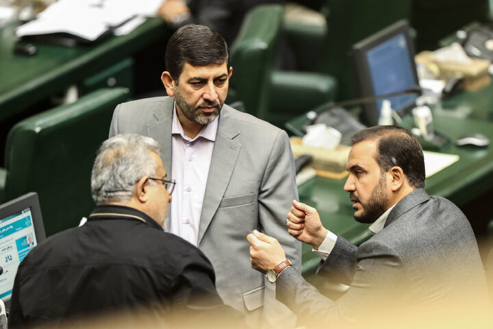 نشست علنی یکشنبه ۲۱ دی ماه مجلس شورای اسلامی