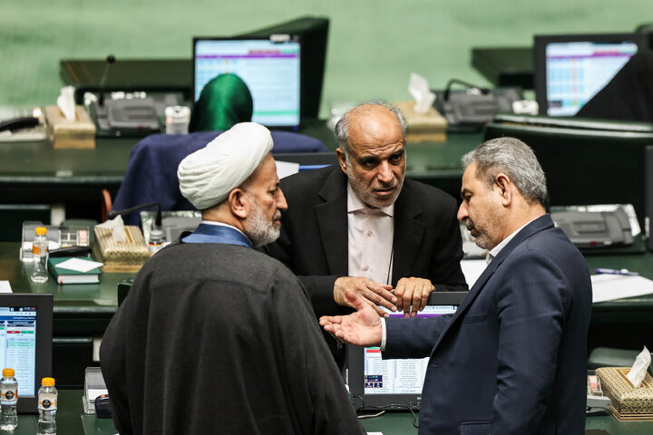 نشست علنی یکشنبه ۲۱ دی ماه مجلس شورای اسلامی