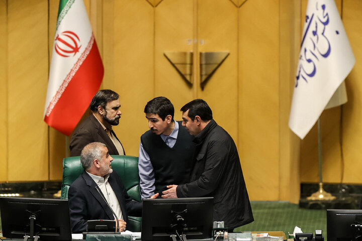 نشست علنی یکشنبه ۲۱ دی ماه مجلس شورای اسلامی