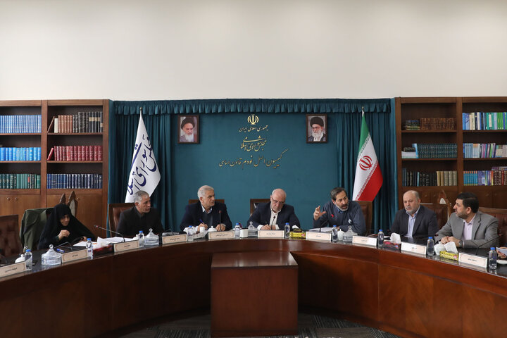 نشست 21 دیماه کمیسیون اصل نود در خصوص تعاونی مسکن نور فرهنگیان