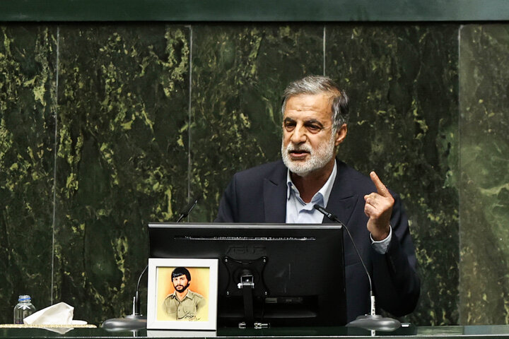 ناطقان میان دستور نشست علنی ۲۱ دی ماه مجلس