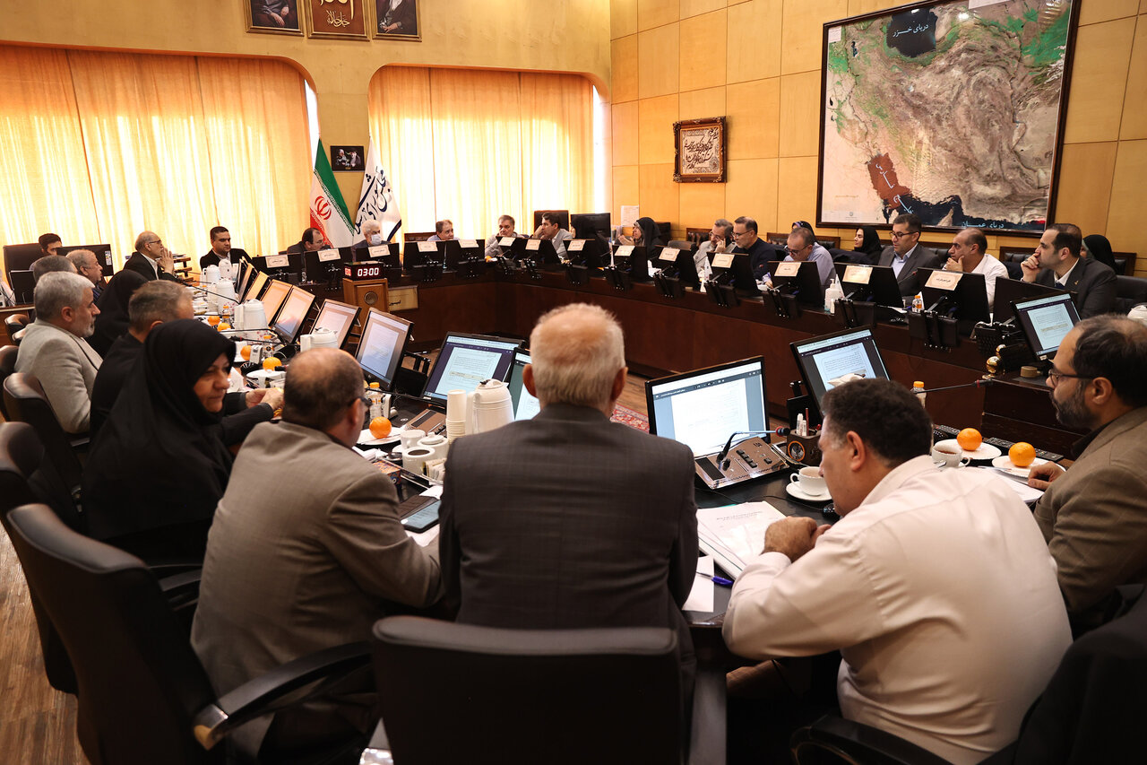 حمایت قاطع کمیسیون بهداشت از حوزه سلامت و تداوم بیمه رزیدنت‌ها در بودجه ۱۴۰۵/ دارویار جز خسارت چیزی برای کشور نداشت