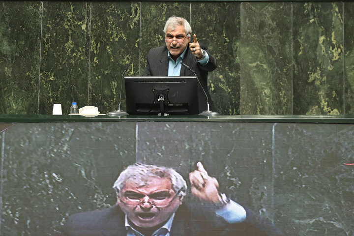 ناطقان میان دستور نشست 23 دی ماه مجلس