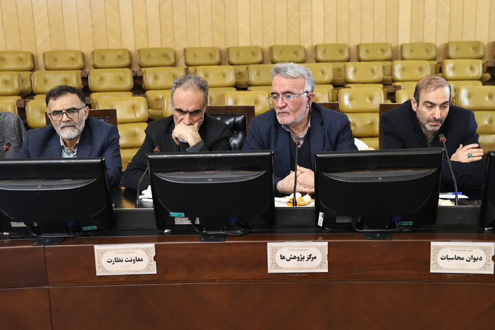 نشست  فراکسیون دفاع و اقدارملی با حضور وزیر دفاع