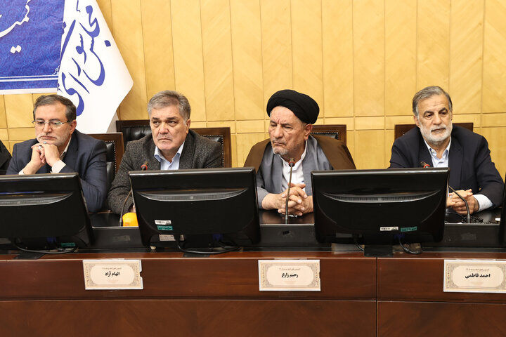 نشست  فراکسیون دفاع و اقدارملی با حضور وزیر دفاع