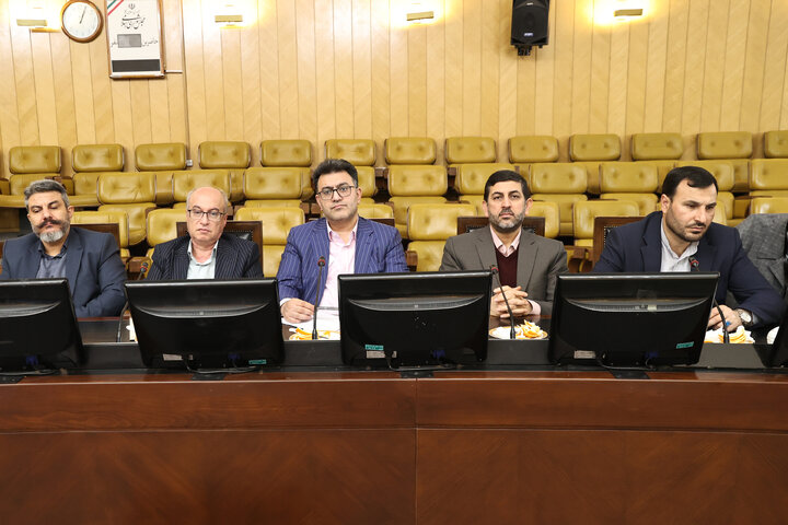 نشست  فراکسیون دفاع و اقدارملی با حضور وزیر دفاع