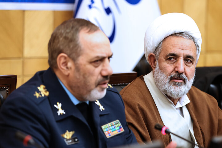 نشست  فراکسیون دفاع و اقدارملی با حضور وزیر دفاع