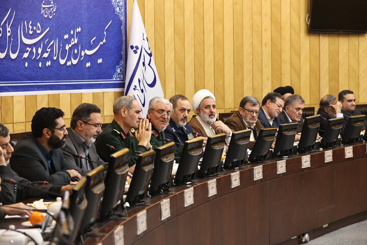 نشست  فراکسیون دفاع و اقدارملی با حضور وزیر دفاع