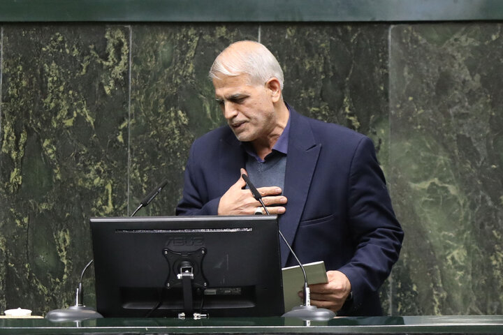 ناطقان میان دستور جلسه علنی ۲۴ دی ماه مجلس