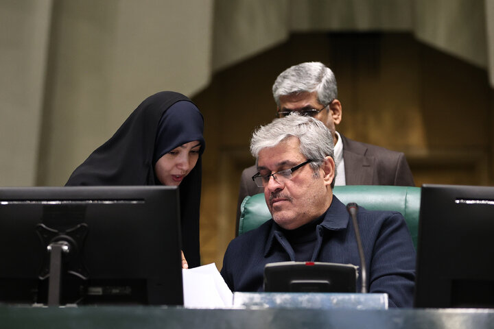 نشست نوبت صبح یکشنبه 28 دی ماه کمیسیون تلفیق لایحه بودجه سال 1405