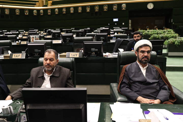 نشست نوبت صبح یکشنبه 28 دی ماه کمیسیون تلفیق لایحه بودجه سال 1405