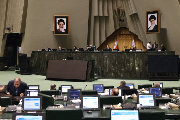 نشست نوبت صبح یکشنبه 28 دی ماه کمیسیون تلفیق لایحه بودجه سال 1405