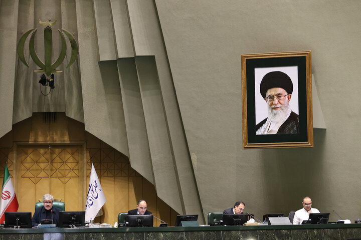 نشست نوبت صبح یکشنبه 28 دی ماه کمیسیون تلفیق لایحه بودجه سال 1405