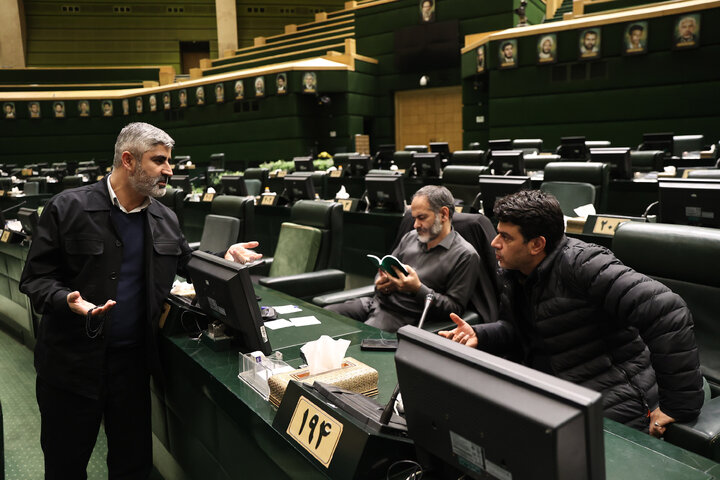 نشست نوبت شب یکشنبه ۲۸ دی ماه کمیسیون تلفیق بودجه ۱۴۰۵